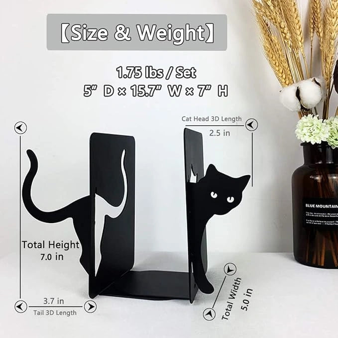 Decorative cat bookends in matte black metal by MettiQ
